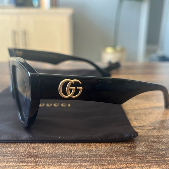 New Condition Gucci Sunglasses - Picture 10 of 16